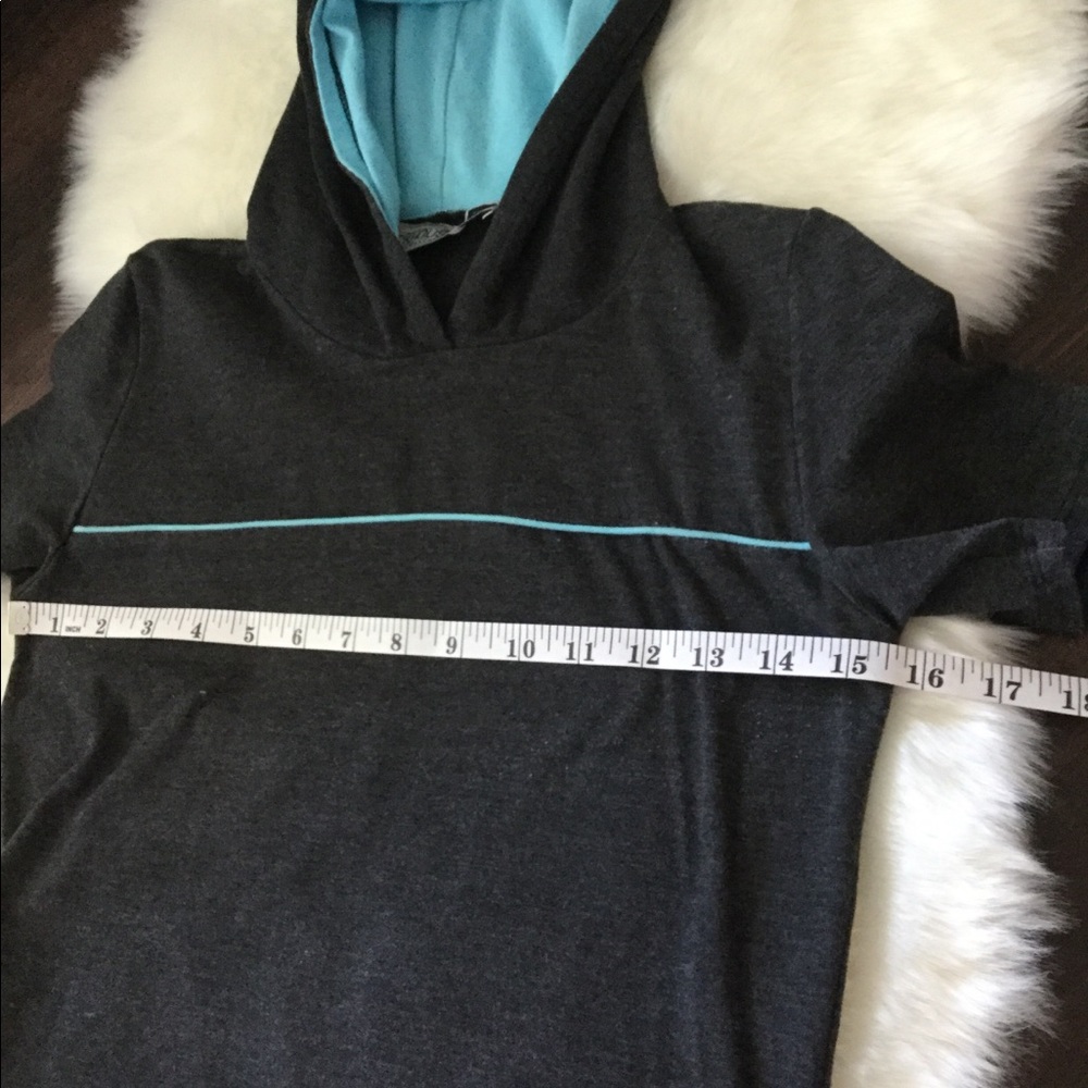 Gray maxi dress with hoodie - Picture 4 of 8